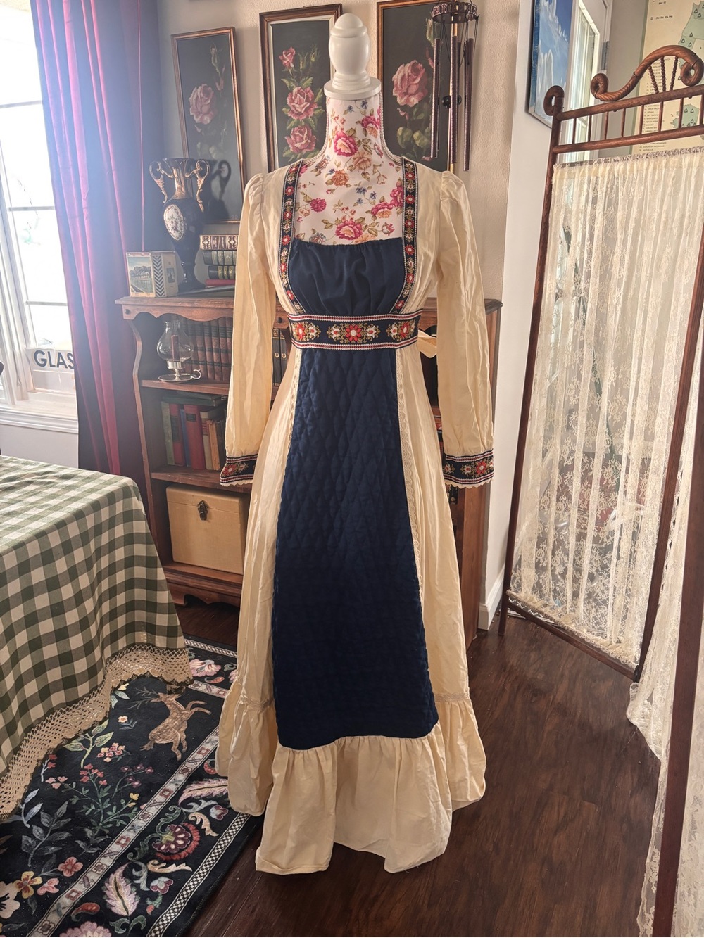 Rare 1970s Gunne Sax renaissance revival prairie dress